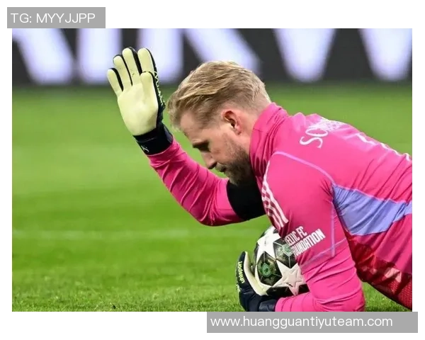 拜仁门将佩雷茨正式租借加盟南安普顿至本赛季结束