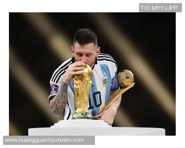 摩根力挺C罗被罚不公指责梅西同样动作却未受罚